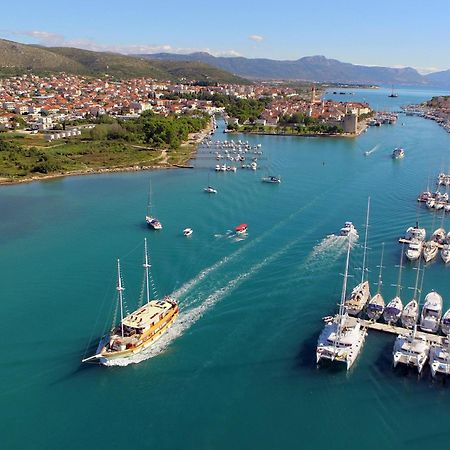 Apartment Flynn Trogir Exterior foto